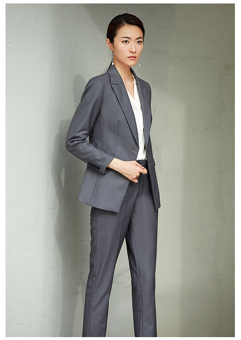 女款灰色一?？畚鞣籽b定制款圖片展示