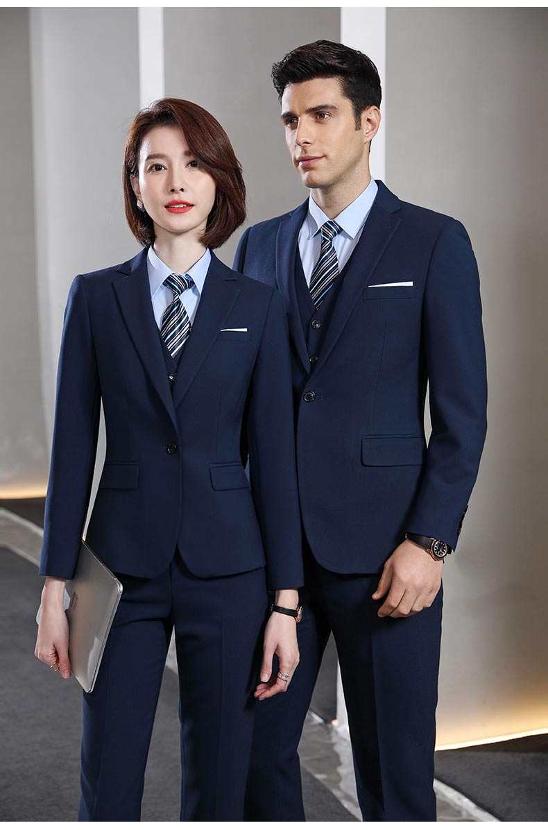 企業定做團體西服模特展示圖片3